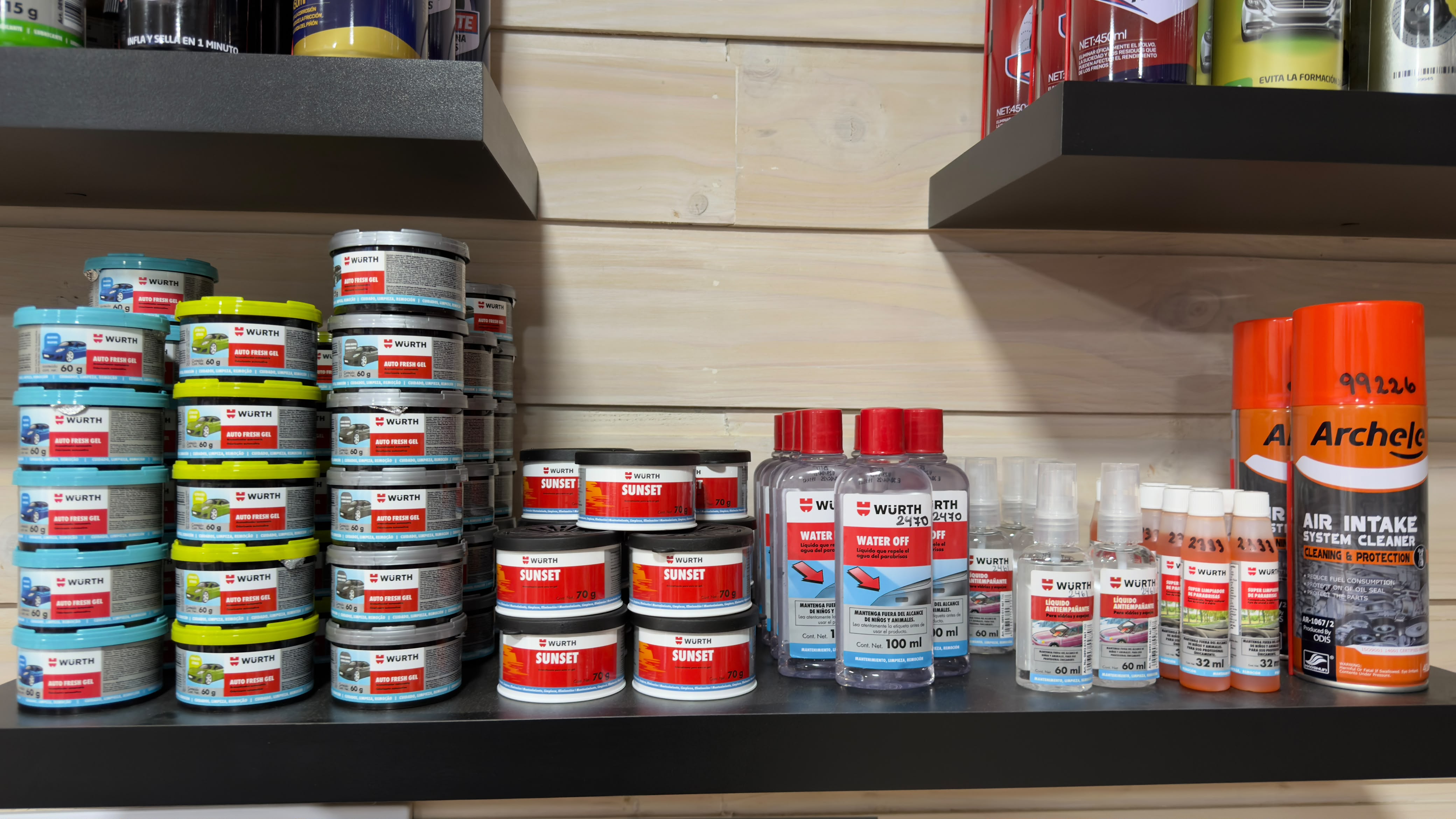 Productos para limpieza, aromatización y mantenimiento del vehículo en D&L Motors